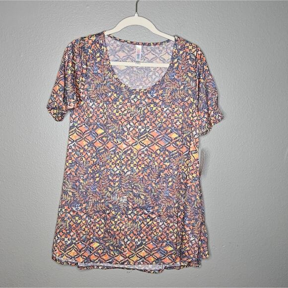 Lularoe Classic Tee Short Sleeve Top - Picture 1 of 4